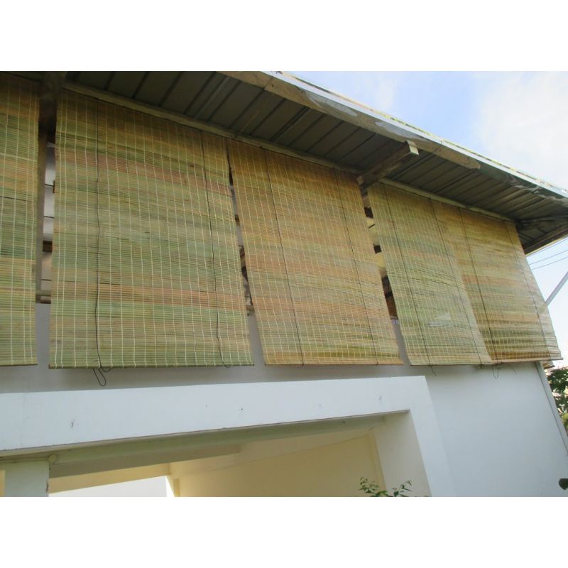 Mành cọ che mưa che nắng khổ 0.7x0.9 mét