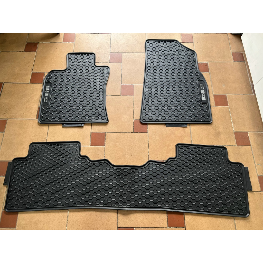 Thảm trải sàn , lót sàn cao su Toyota Camry 2013-2018 và 2019-2022
