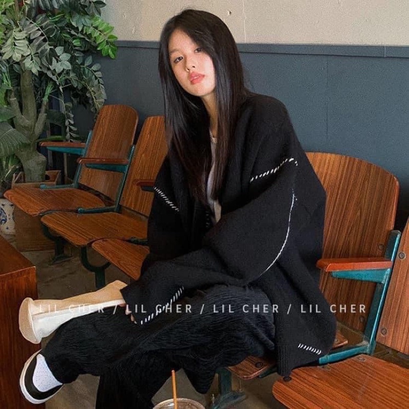 Cardigan len viền kẻ