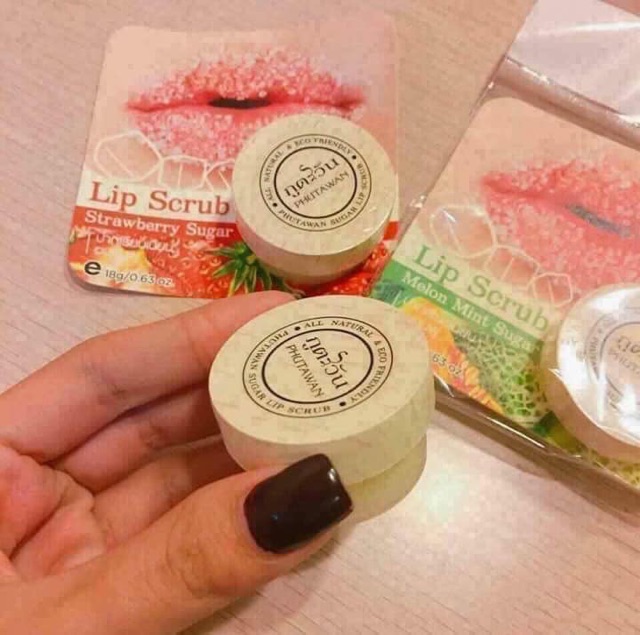 Tẩy tế bào chết môi Phutawan | BigBuy360 - bigbuy360.vn