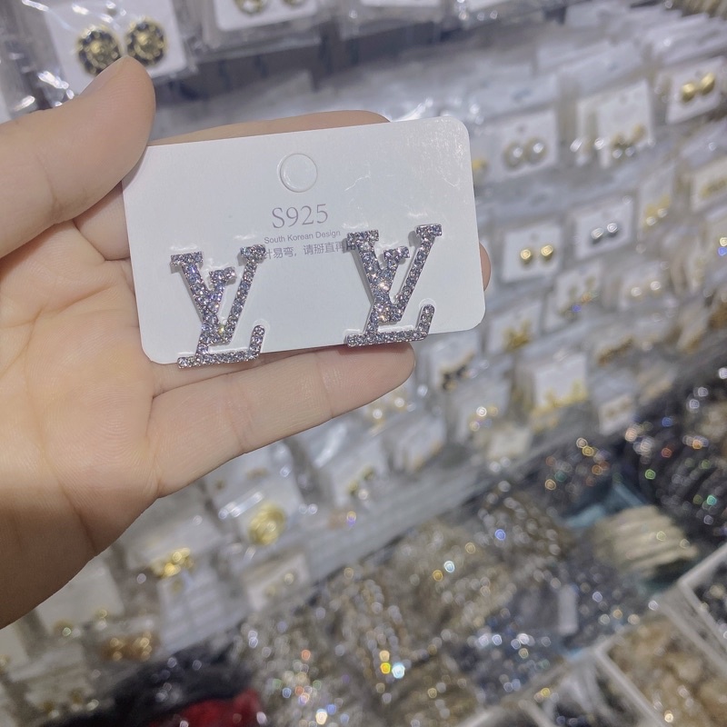 Khuyên tai / bông tai đá bạc 925 LV full đá cao cấp 🍓