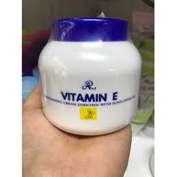 SIÊU RẺ - KEM VITAMIN E DƯỠNG ẨM THÁI LAN 200ML | BigBuy360 - bigbuy360.vn