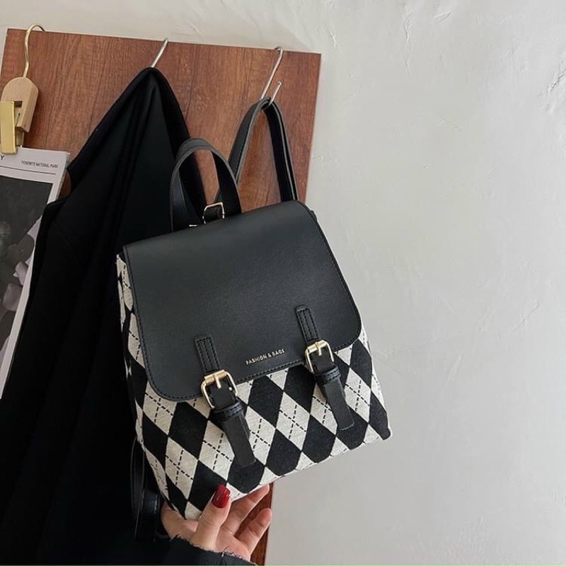 Balo nữ hoạt tiết kẻ caro vintage cài nắp tiện lợi size 25cm