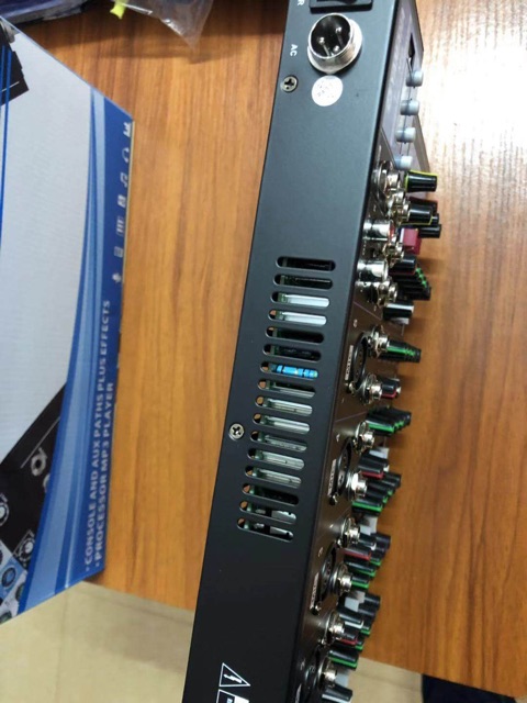 Bàn Mixer yamaha F7 MB có Bluetooth