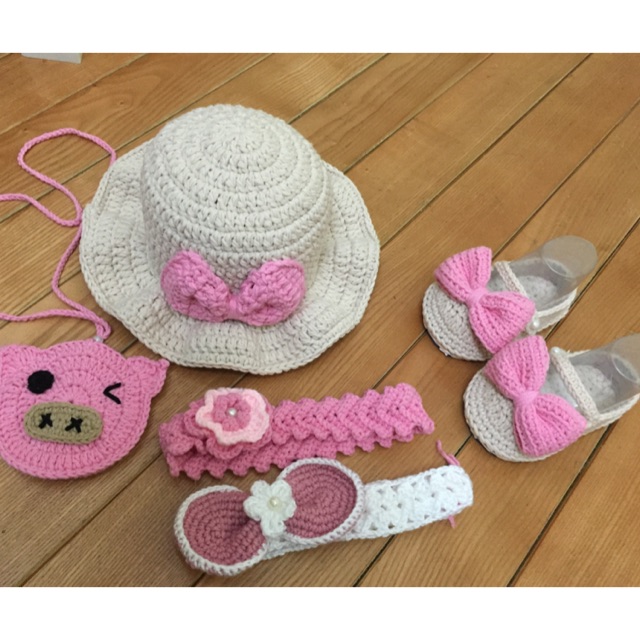 Bộ đồ handmade len cho bé gái