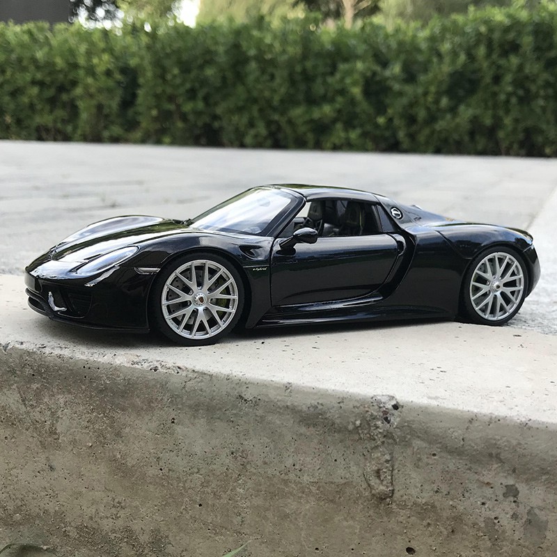 Mô hình xe Porsche 918 Spyder tỉ lệ 1:24 Welly