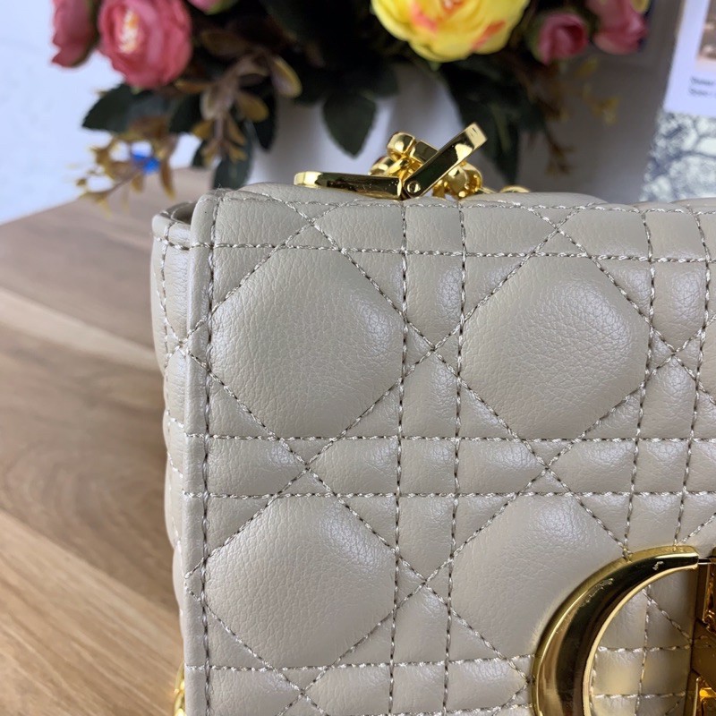 Túi xách Dior Caro màu nude size 20cm