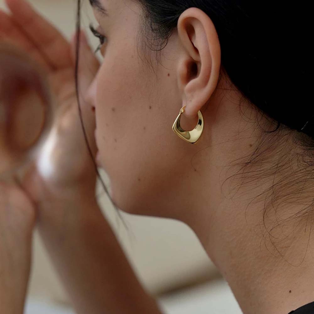 Khuyên Tai Nữ Trang Tạo Hình Độc Đáo