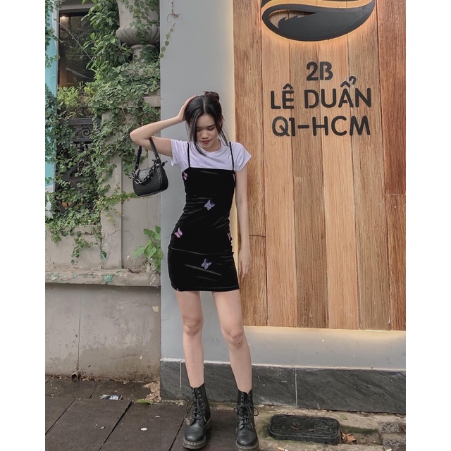 Đầm nhung đen hoạ tiết butterfly