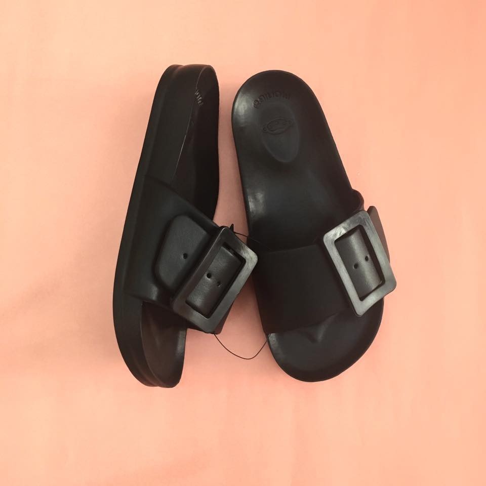 Dép Moniga 8.2 đúc 1 quai khuy vuông - Made in ThaiLand