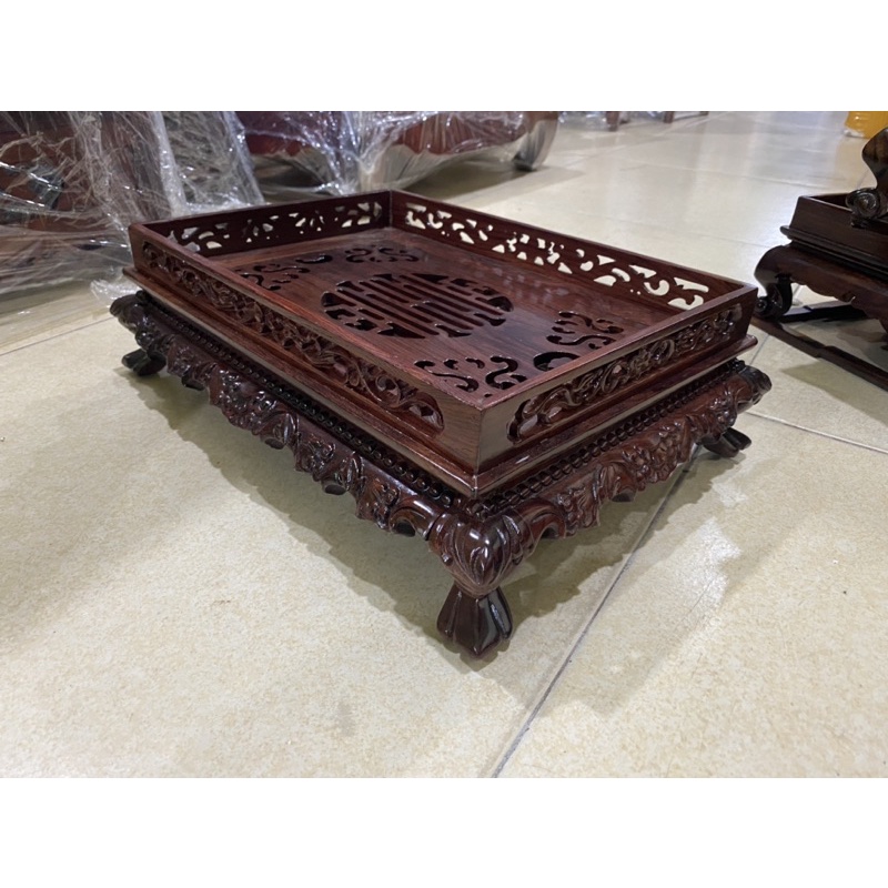 Khay trà chân quỳ gỗ cẩm sang trọng
