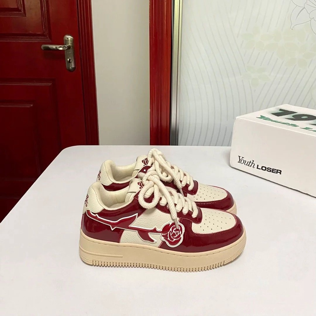 At First Sight Giày Hoa Hồng Đỏ Rượu Vang Chính Hãng Niche Thiết Kế Cảm Giác Không Va Chạm Phong Cách Đức Retro