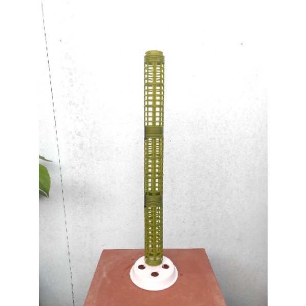 Trụ nhựa trồng cây nhập khẩu  giá buôn sỉ