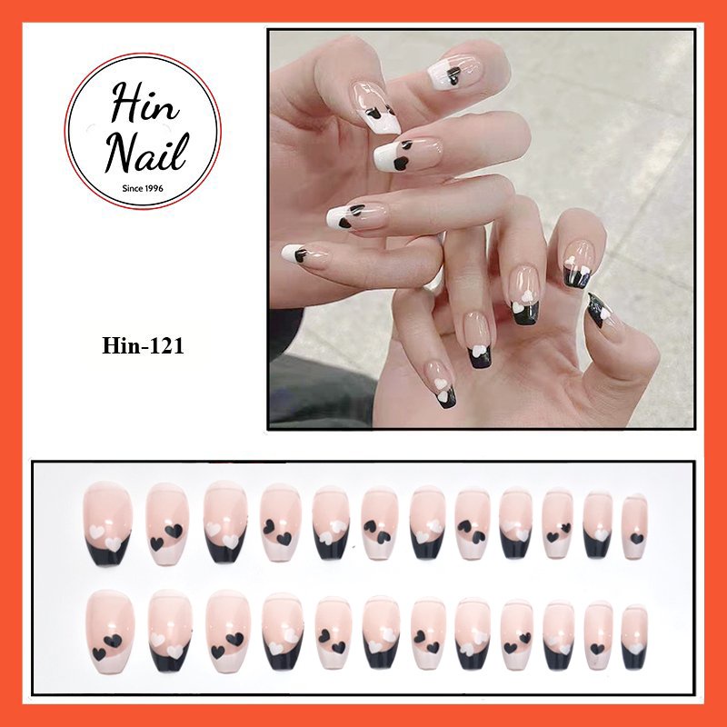 Móng tay giả Hin Nail màu trắng, đen họa tiết trái tim