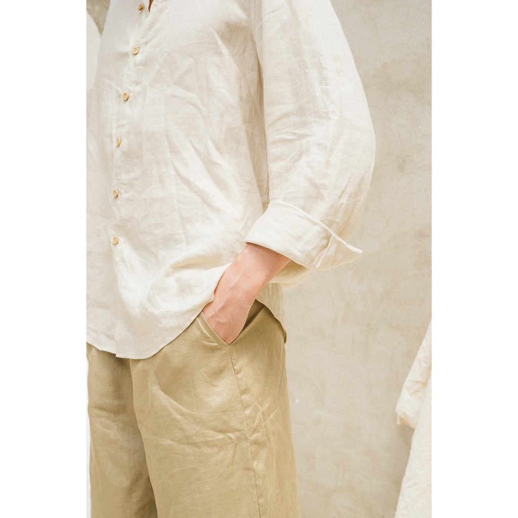 Áo sơ mi linen tay dài cổ trụ form rộng thoải mái Mandarin Shirt RUSTEA - Signature Collection