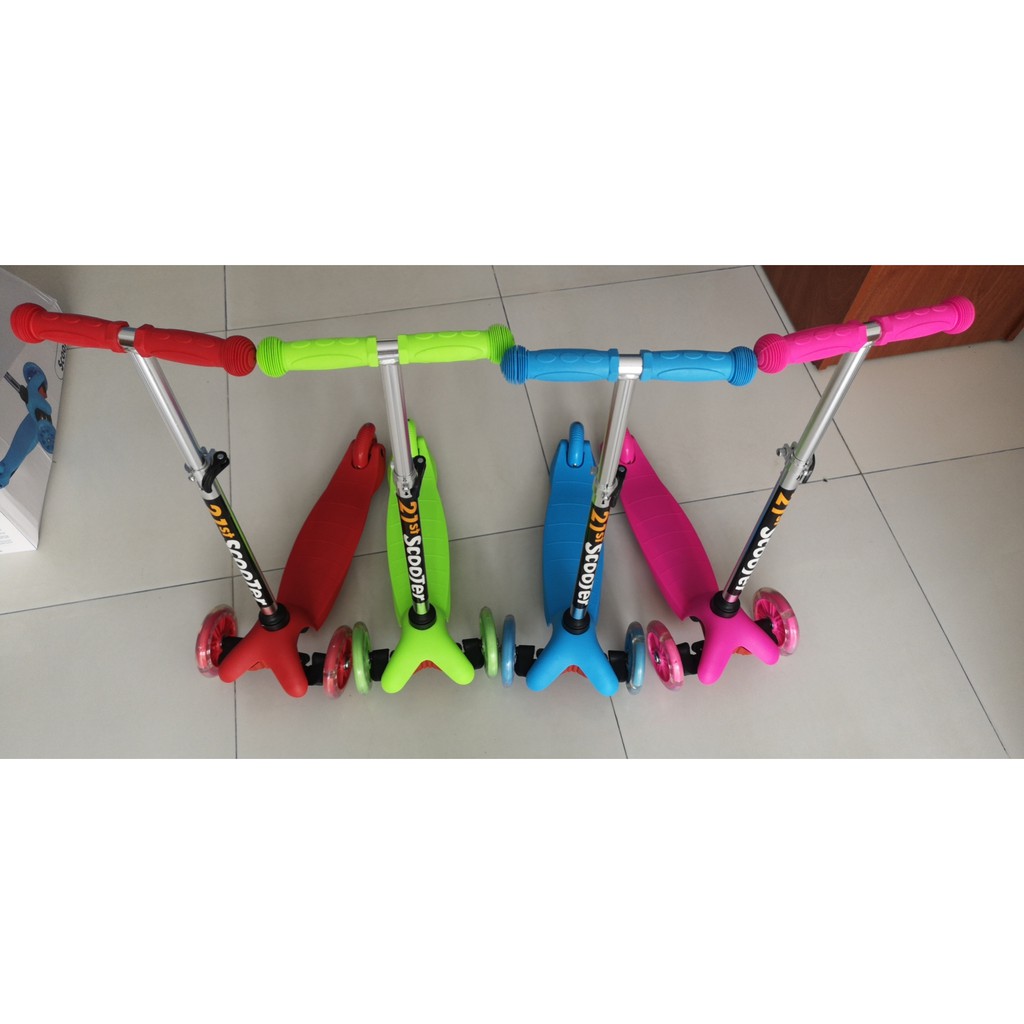 XE SCOOTER 2206 3 BÁNH ĐÈN