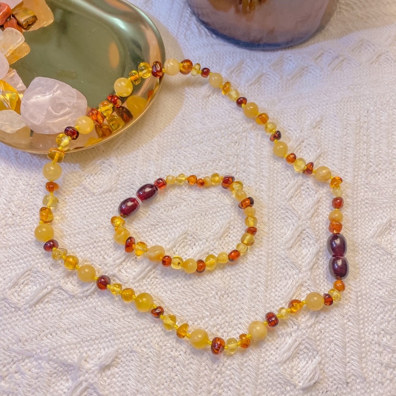 Vòng hổ phách Amber