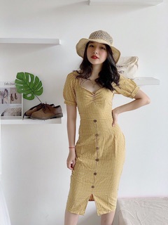 Đầm Caro Nút Gỗ Nhún Ngực