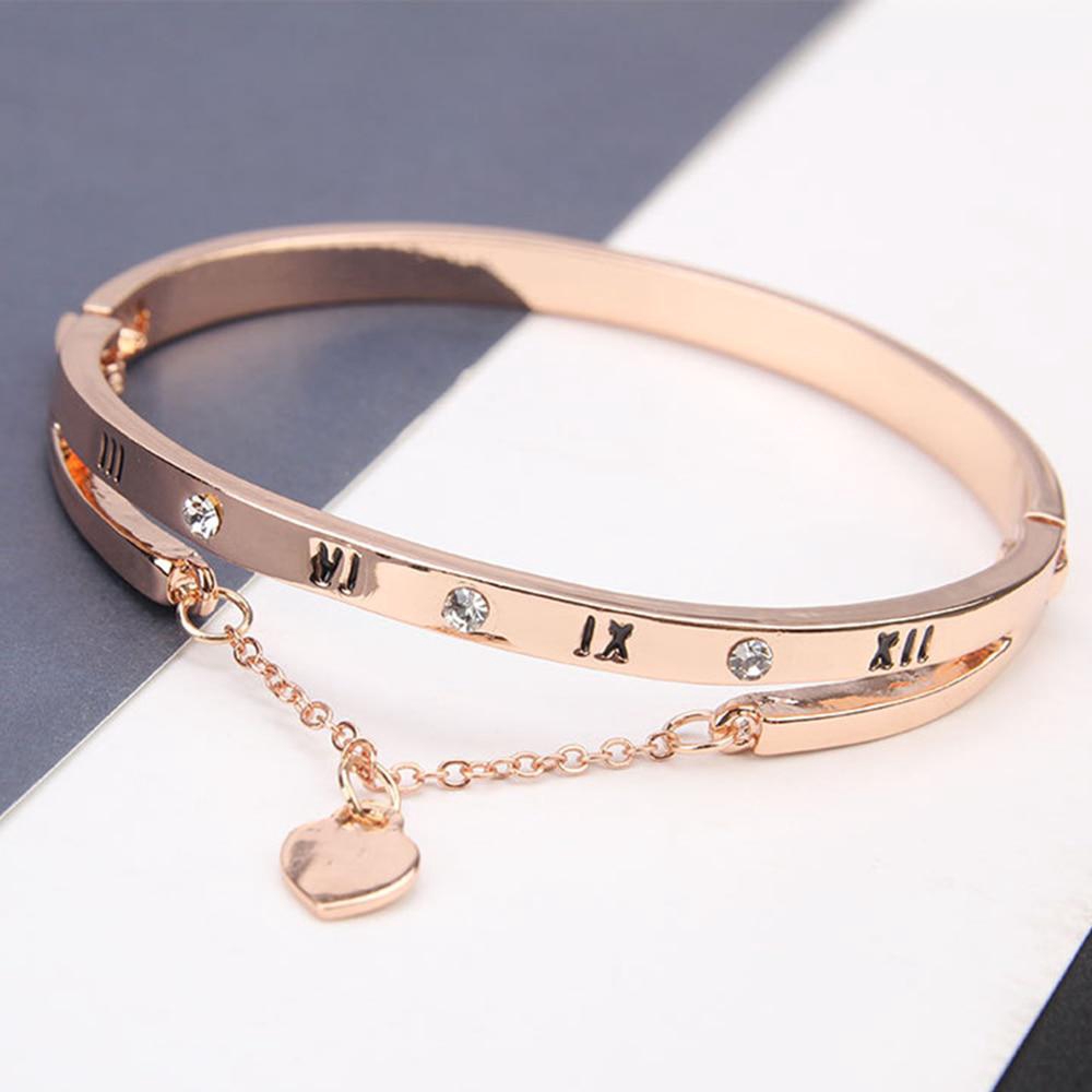 Vòng Tay Thép Không Gỉ Màu Vàng Hồng Phối Chữ Forever Love Sang Trọng Cho Nữ