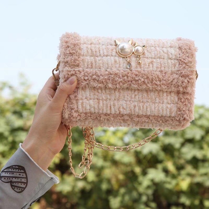 Len Nhung đũa màu chấm phẩy (cuộn 90gr)