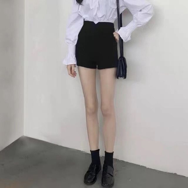 Quần đùi lưng cao v siêu sang