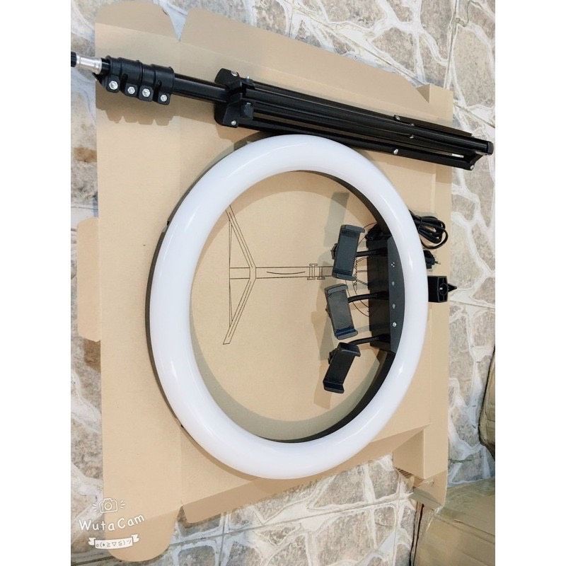 Đèn livestream dùng trong phun xăm, spa, bán hàng