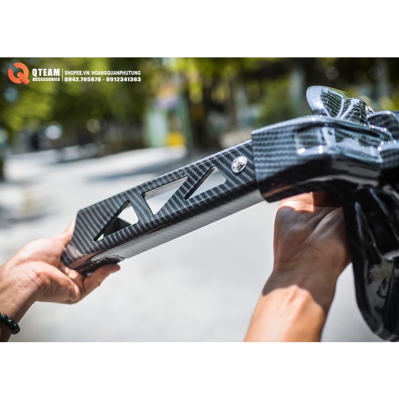 Dè chắn bùn kèm Pad biển số lăps Yamaha MT15, XSR155 kiểu dáng Yamaha MT09 Sơn nhúng Carbon