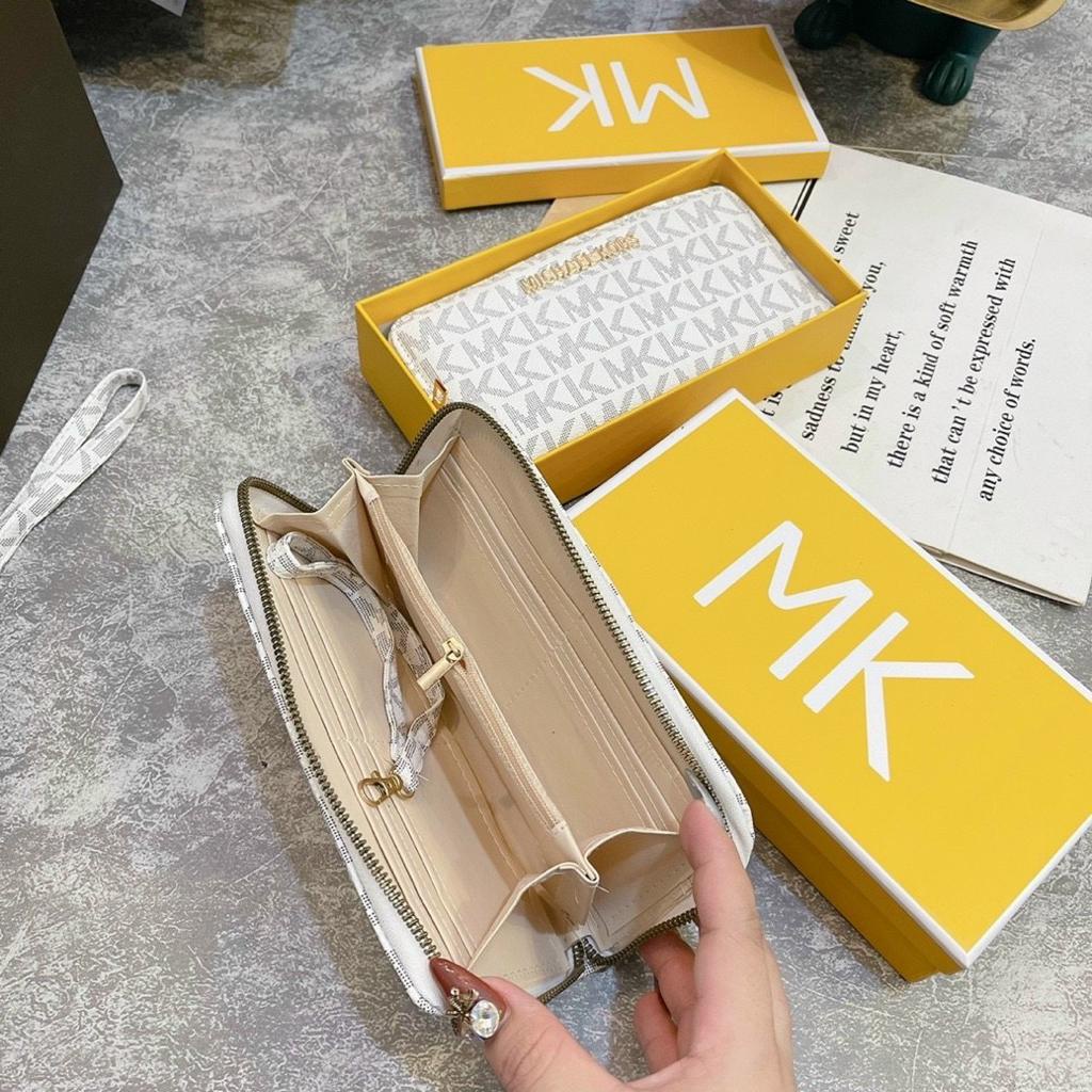 Ví dài cầm tay nữ MK