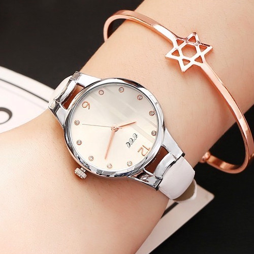 Đồng hồ dây da thiết kế sang trọng dành cho nữ