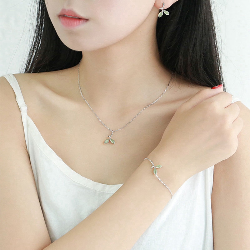 Khuyên tai Nữ Trang Tạo Hình Độc Đáo