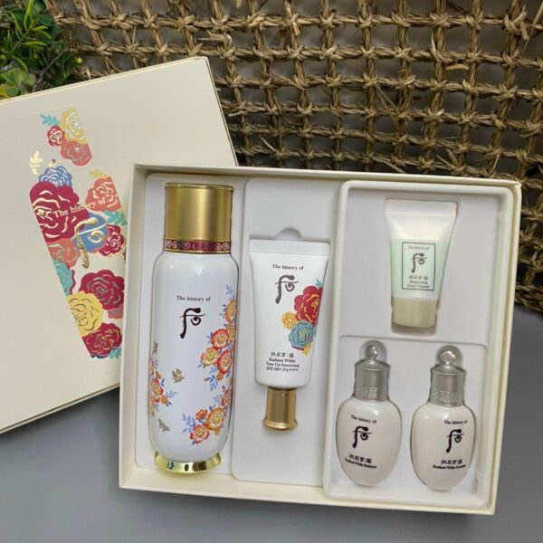 Fullsize Set tinh chất First Moisture Anti-Aging Essence 130ml.