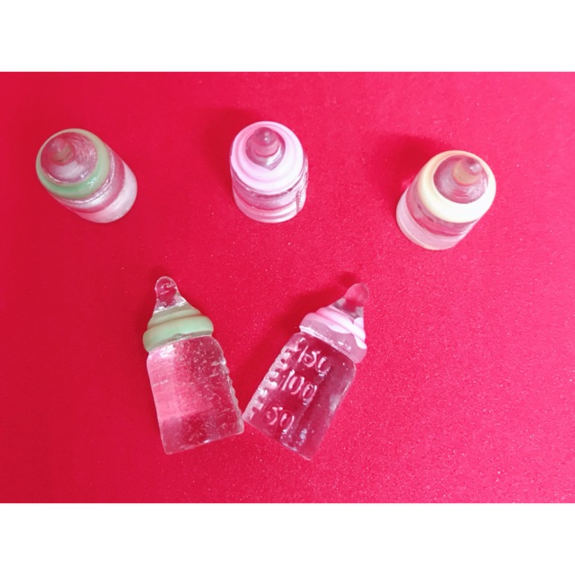 Charm bình sữa em bé