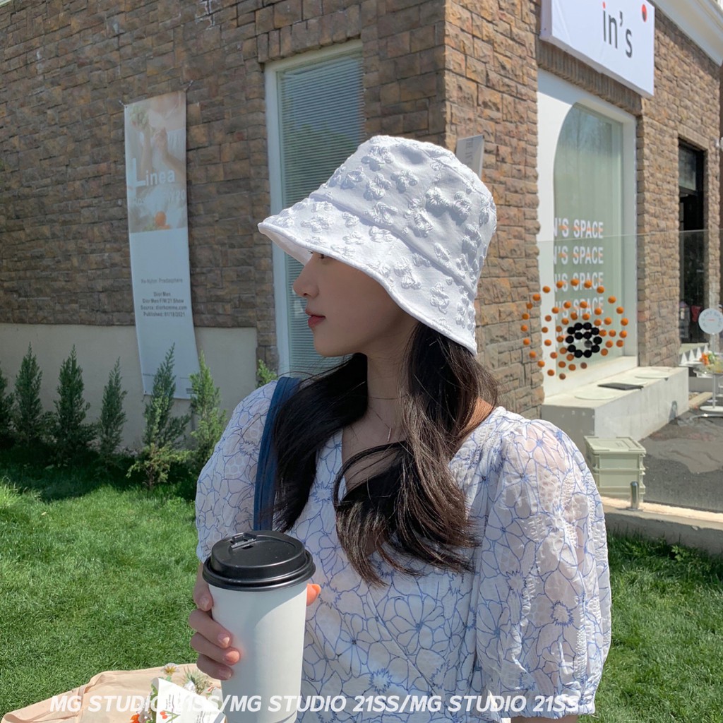 Mũ MG STUDIO Từ Vải Sọc Nhăn Họa Tiết Thêu Hình Bông Hoa