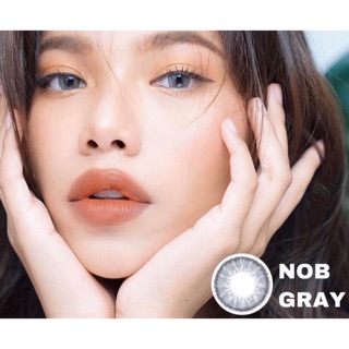 Nob Gray (có độ cận)