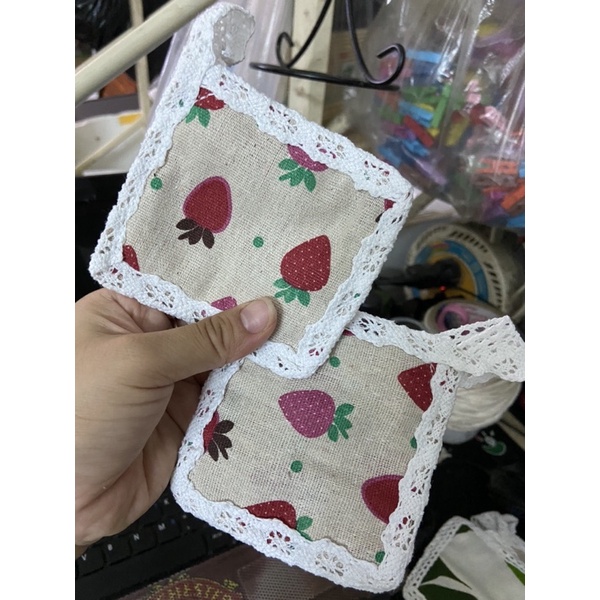 Cặp Nhắc Nồi Vải Bố Ren Siêu Cute