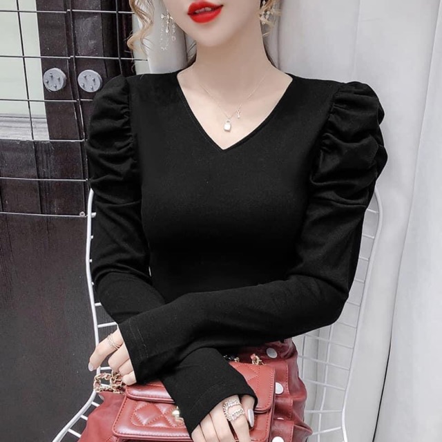 Áo thun gân cổ tim