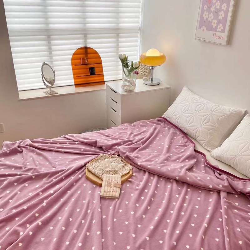 Shinbedding_ Chăn Nhung Sữa Thu Đông Mềm Êm Nhẹ Hoạ Tiết Xinh Xắn