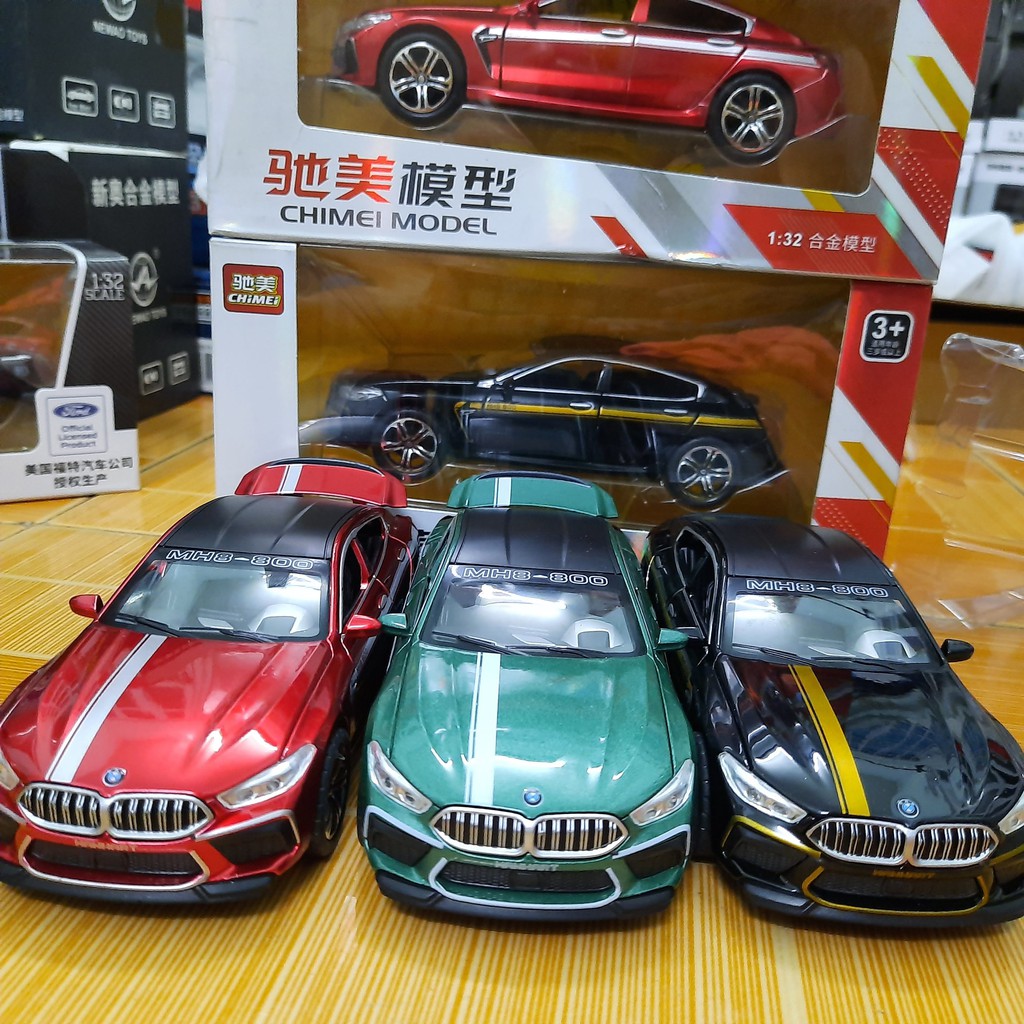 Đồ chơi trẻ em xe ô tô Mercedes M8 bằng kim loại mô hình tỉ lệ 1:32 có âm thanh và đèn