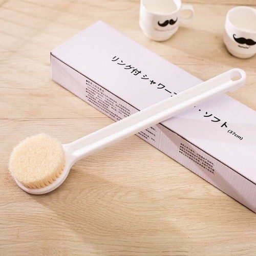 Bàn chải kỳ lưng MUJI có hộp