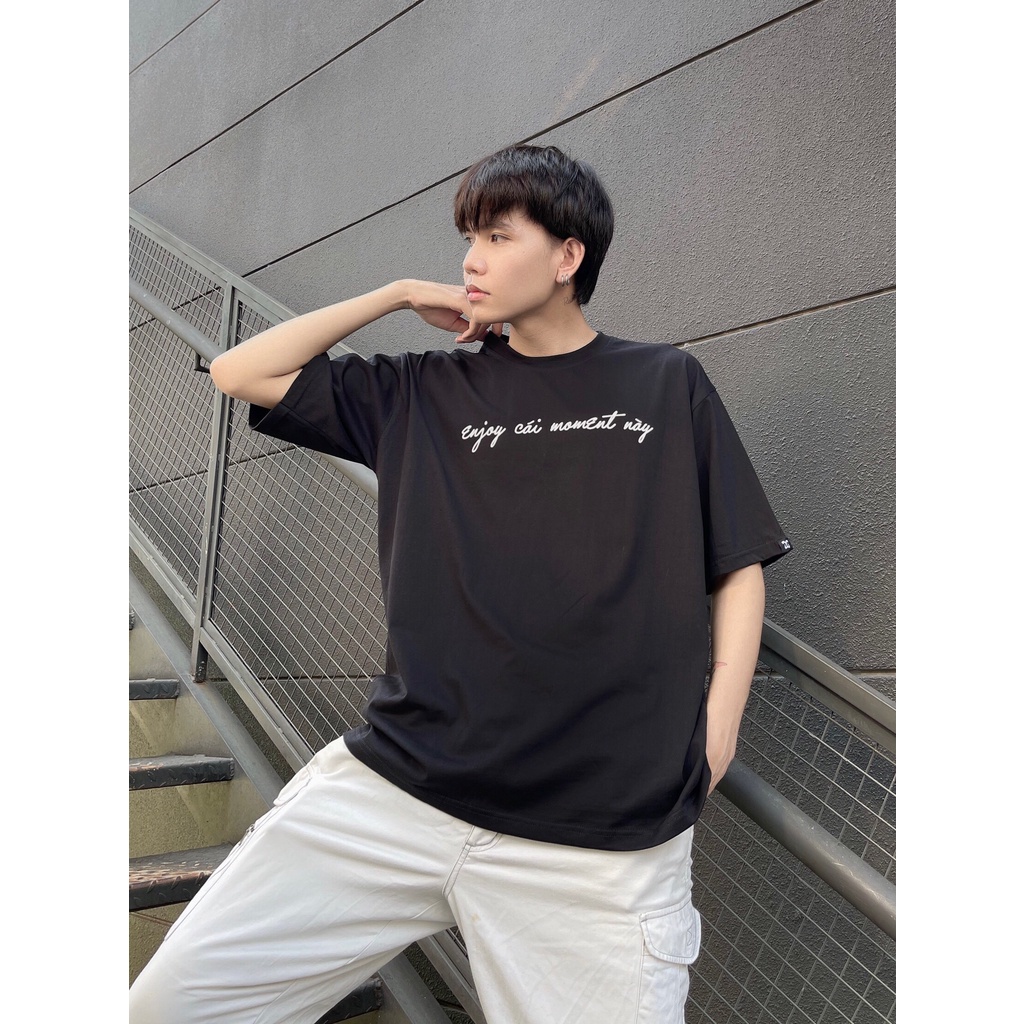 Áo thun Teeworld Enjoy cái moment này T-shirt Trắng Đen Form Rộng Unisex Nam Nữ