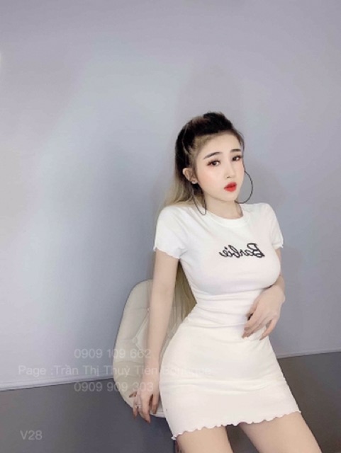 Váy đầm body nữ tay ngắn thêu chữ Barbie