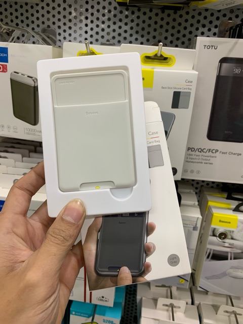 Case đựng thẻ siêu mỏng dùng gắn lưng điện thoại Baseus Back Stick Silicone Card Bag