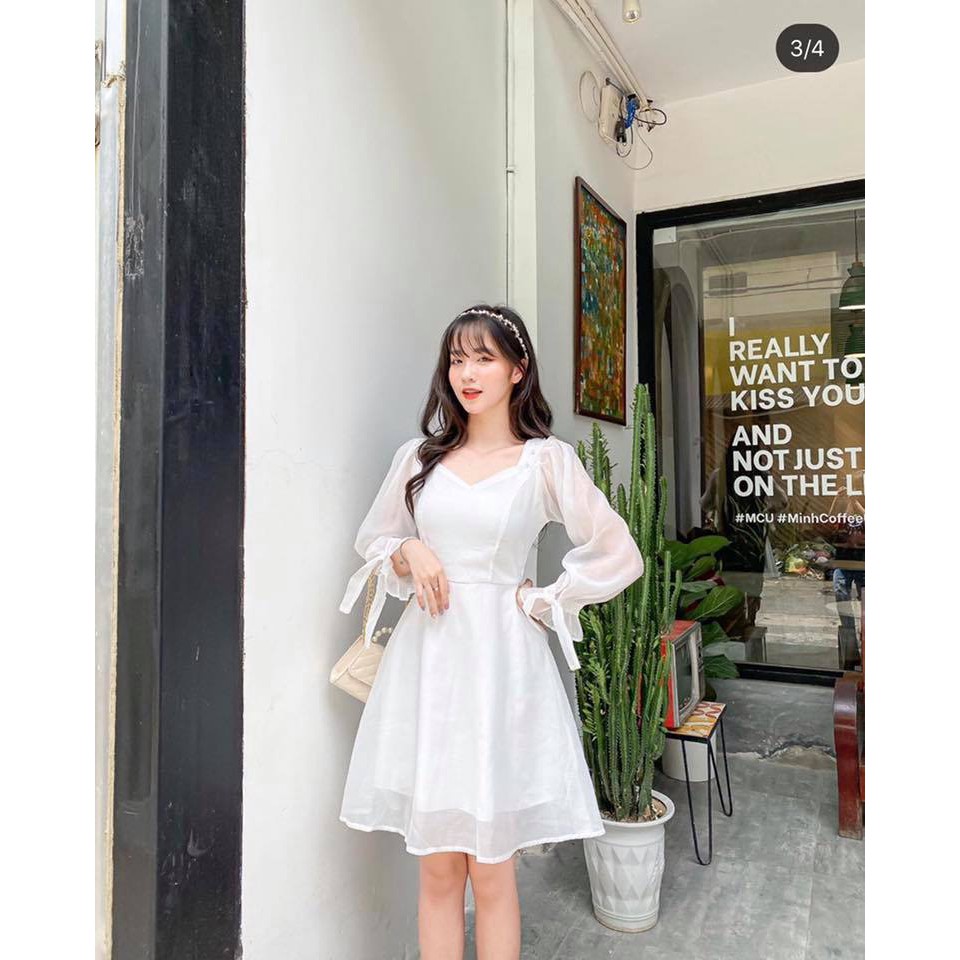 Đầm trắng dáng xòe cổ vuông 6 nút cườm vai tay nơ | BigBuy360 - bigbuy360.vn