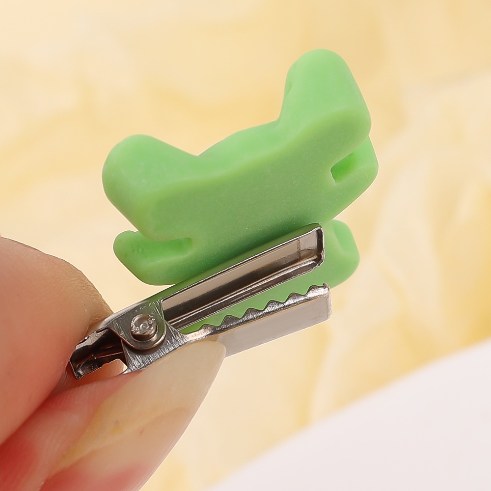 Kẹp Tóc Hoạt Hình Mini Bằng Nhựa Acrylic Màu Sắc Ngẫu Nhiên Cho Bé / Người Lớn