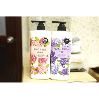SỮA TẮM NƯỚC HOA ON THE BODY ROMANTIC IRIS 900G