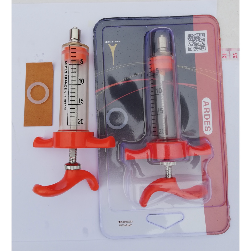 1 Cái Xi Lanh Ardes 20ml  Sử dụng nhựa Chuyên dùng trong thú y