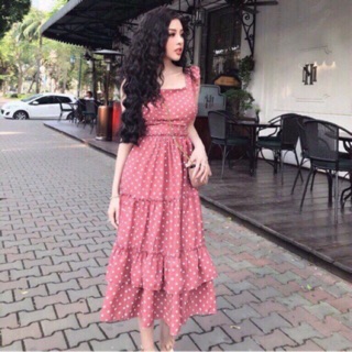 Váy maxi chấm bi hở lưng