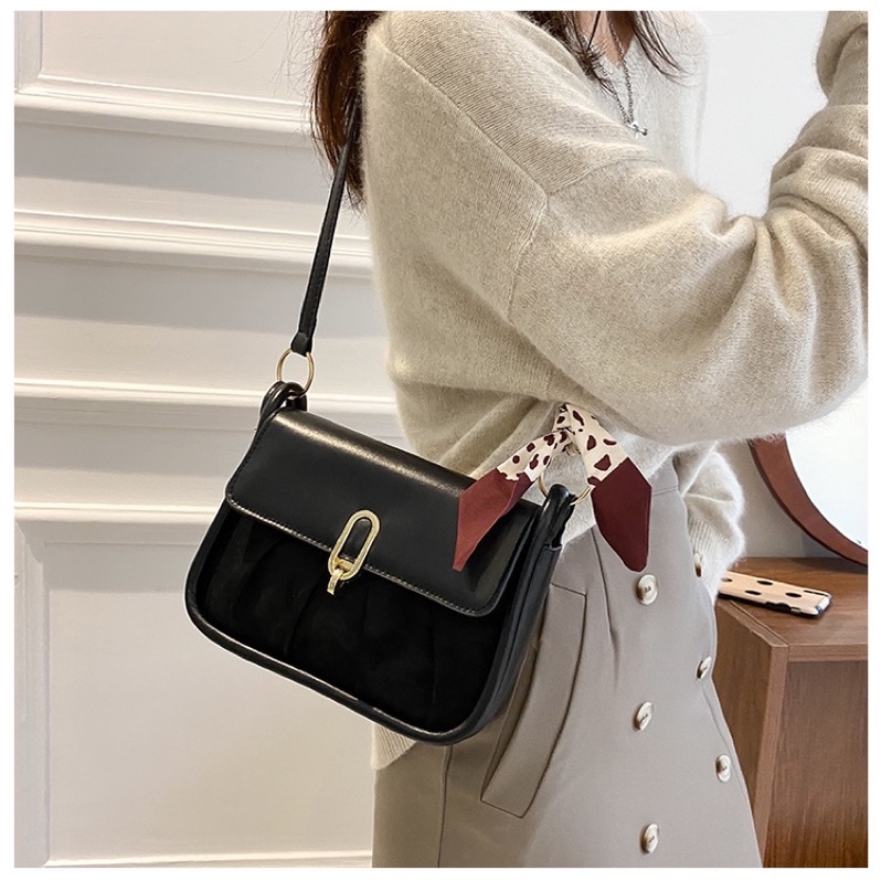 Túi xách kẹp dáng basic thời trang