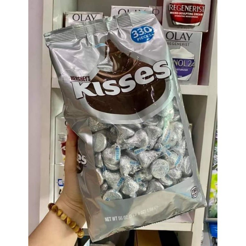 Kẹo chocolate Hershey's Kisses Milk 1.58kg của Mỹ Kẹo Chocolate Hershey's