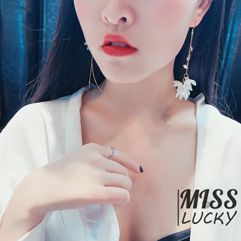 Khuyên tai nữ kiểu dáng không đối xứng thời trang cá tính